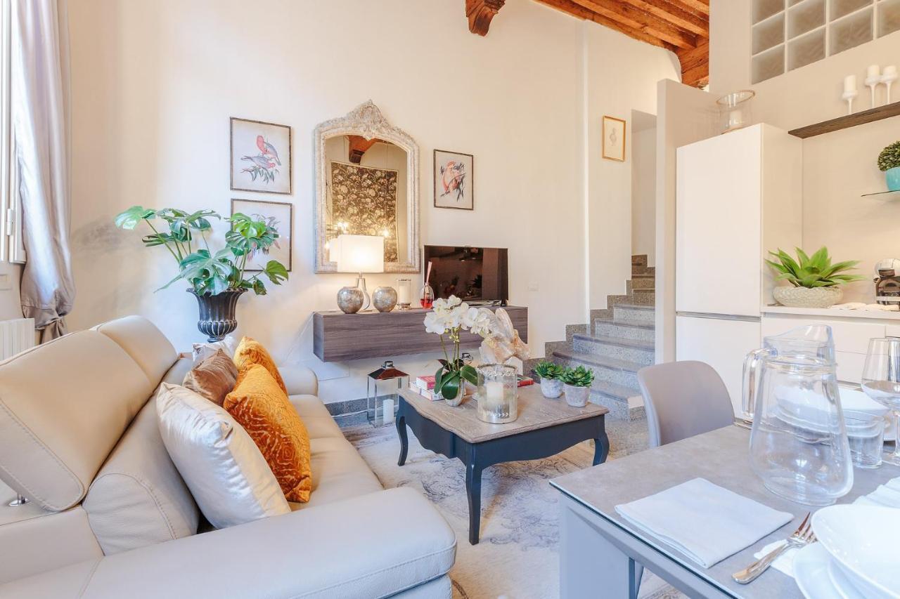 Appartamento Casa Arias Lucca Esterno foto